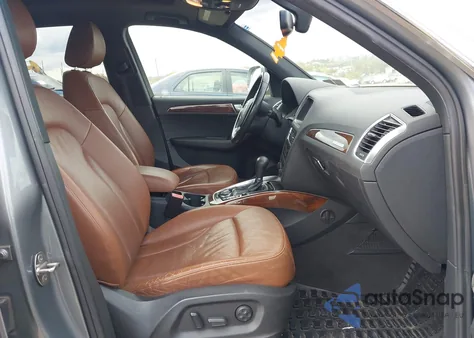 2010 Audi Q5 3.2 Premium z USA, uszkodzony, nr VIN WA1LKAFP2AA048252